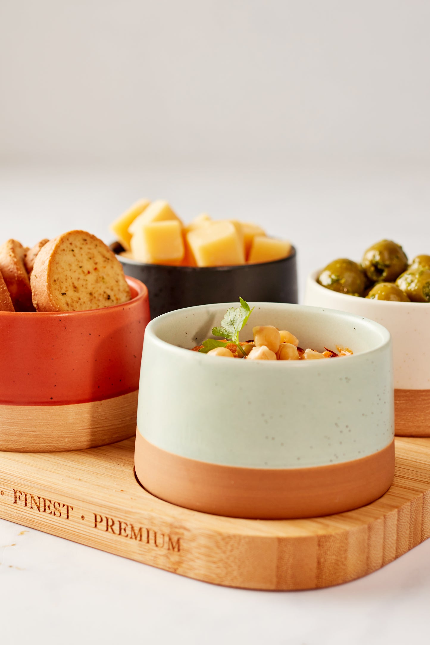 Delta Bowl Set - 4 Bowls, 9.5 x 5.5cm / 3 3/4 x 2 1/8" + Board, 22 x 22 cm / 8 5/8 X 8 5/8"