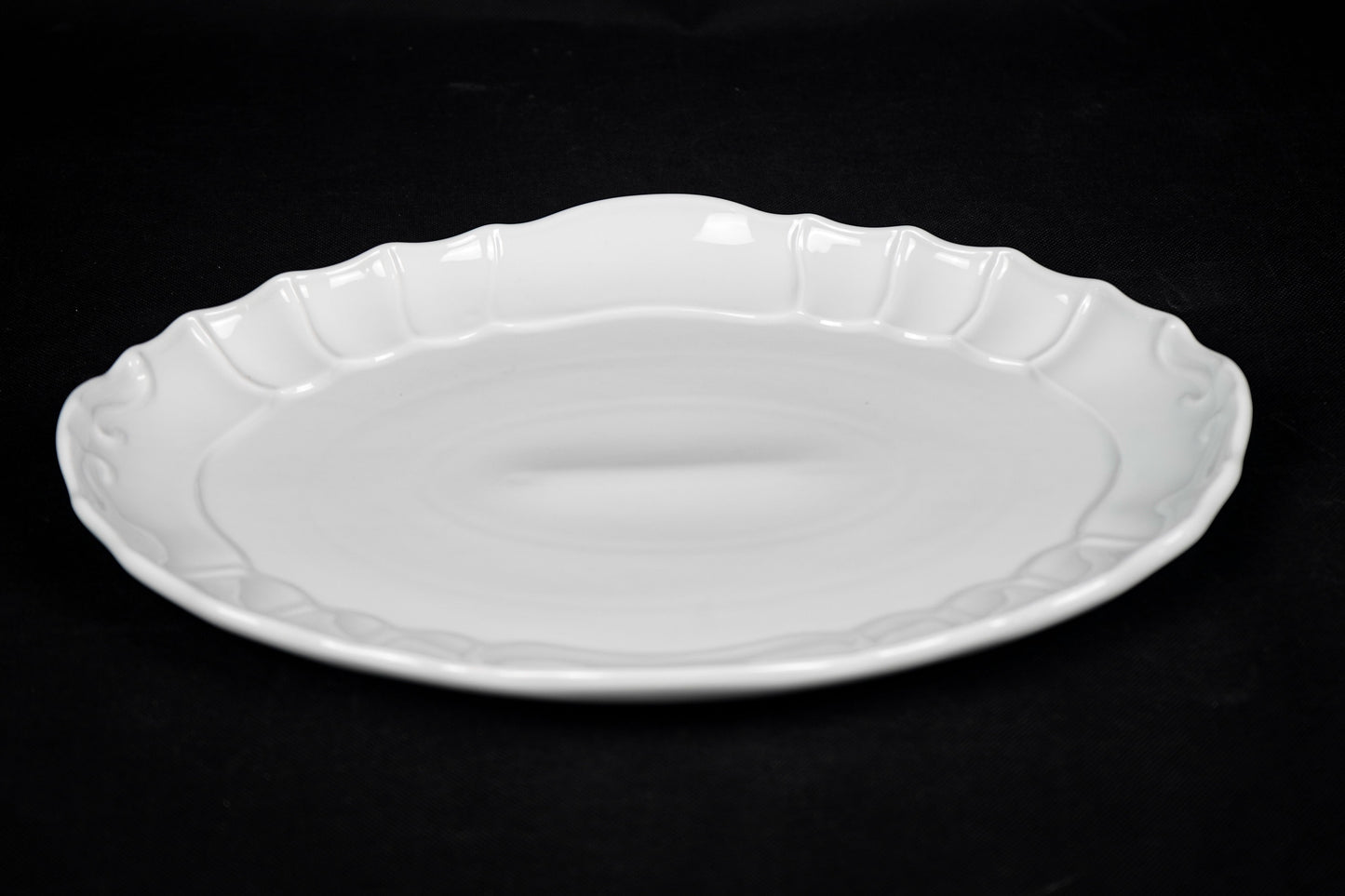 OVAL PLATE 40x29cm