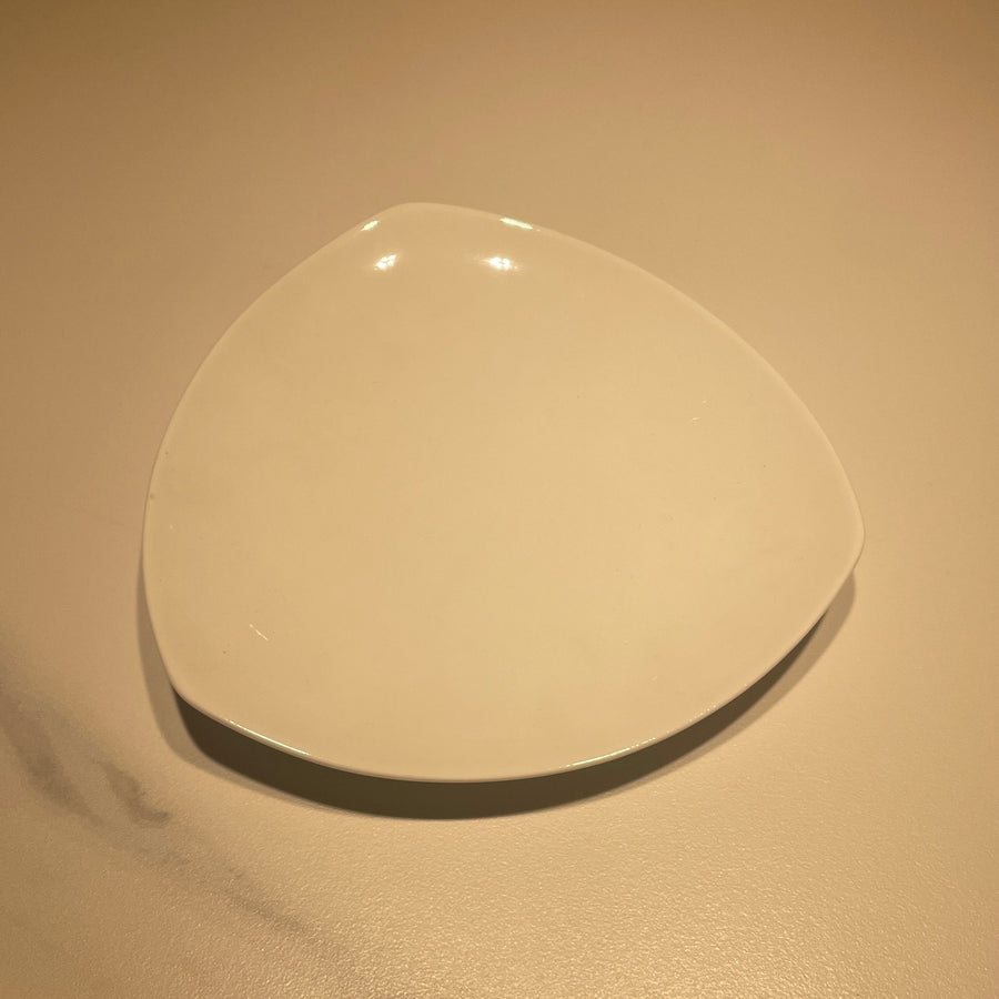 William-Fine Bone - 6" Triangular Plate/Saucer (no hole) (48ea/cs)